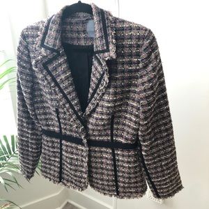 Bisou Bisou -  Piped Boucle Blazer Jacket